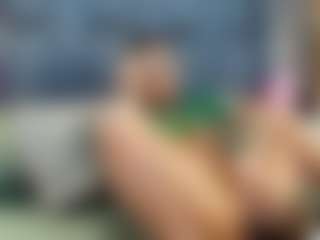 emily-86's Live Sex Cam Show