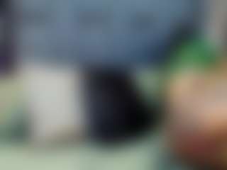 emily-86's Live Sex Cam Show