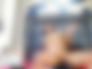 emily-86's Live Sex Cam Show