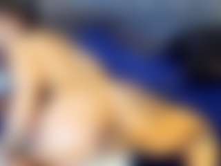 emily-86's Live Sex Cam Show