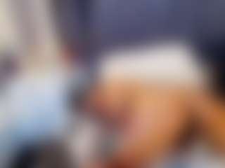 emily-86's Live Sex Cam Show