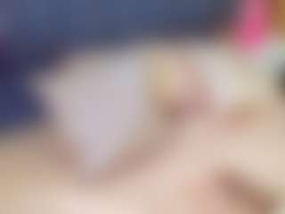 emily-86's Live Sex Cam Show