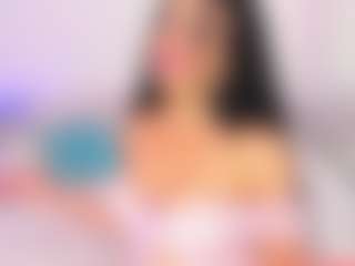 Live cam show with ClaireWarner - Living Room on SquirtSoMuch