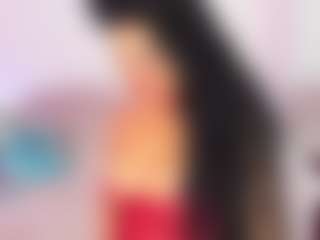 ClaireWarner MILF webcam performer live streaming