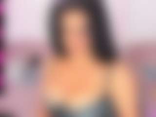 Live cam show with ClaireWarner - Cum Mature on chickslive.net