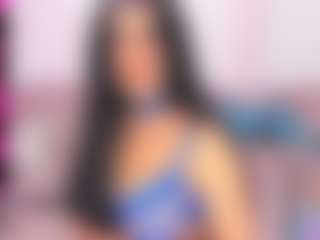 Live cam show with ClaireWarner - Flashing on pussylord.com