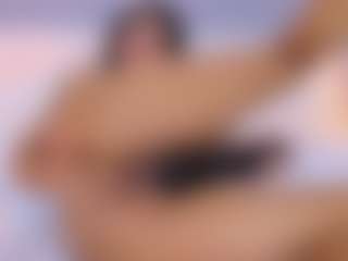 Live cam show with Nathali-Jones - Camel Toe on livesuperchat.net