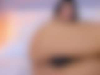 Live cam show with Nathali-Jones - Natural on Latina Girls
