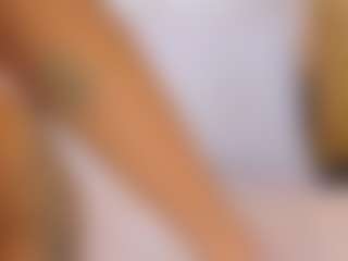 Live cam show with Nathali-Jones - Oil on Dolls Live