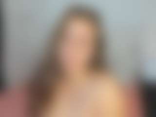 Live cam show with dannyevans - Shaved Pussy on live18s.com