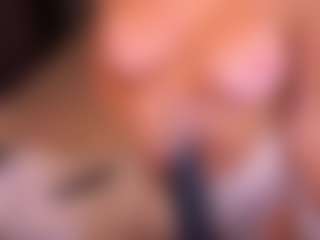 Live cam show with MadissonSoft - Living Room on livesuperchat.net