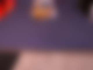 Live cam show with MadissonSoft - Living Room on livesuperchat.net