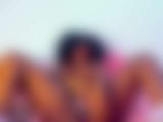 Live cam show with MelodyBae - Ebony on CamwithHer | colombia