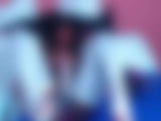 Live cam show with MelodyBae - Flashing on CamClone