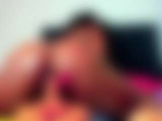 Live cam show with MelodyBae - Natural on Camsoda