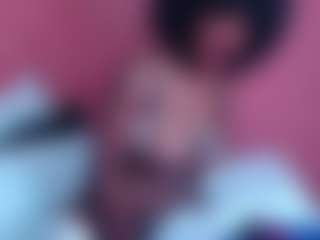 Live cam show with MelodyBae - Flashing on madthumbs