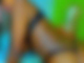 Pokaz na żywo z MelodyBae - Black Blowjob na Camsoda