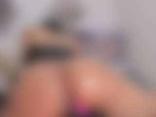MiaPearls's Live Sex Cam Show