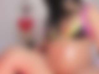 Live cam show with MiaPearls - Solo on Camming Site