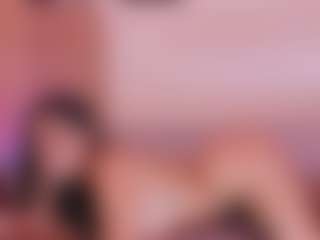 Live cam show with Tori Cross - Erotic Dance on AdultVida.com