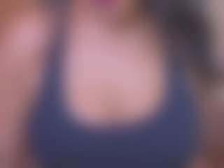 Live cam show with Tori Cross - Blowjob on madthumbs