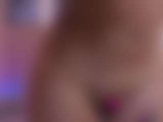 Live cam show with Tori Cross - Asshole Curvy on Dolls Live