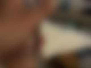 zkudossxz's Live Sex Cam Show