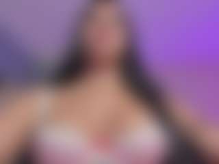 Live cam show with KatieNolan - Living Room on Camsoda.co