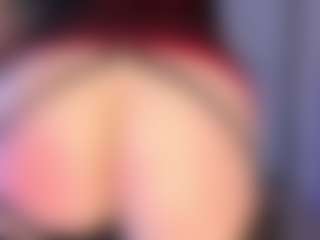 Live cam show with EvaMerlin - Ass Clapping on CamSodaAdn
