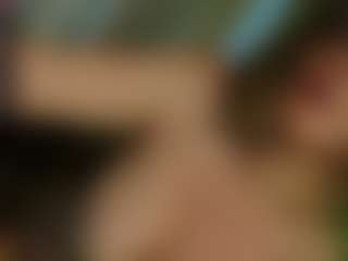 Live cam show with TsPostOphere - English on Lustler