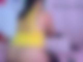 Live cam show with Emily - Brown Eyes on AdultVida.com