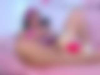 Live cam show with Emily - Average on TeamSkeetLive
