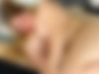 Live cam show with ToriCat - Bedroom Teen (18+) on Big Tits