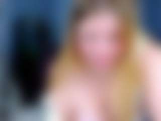 Live cam show with ToriCat - Spank Red Hair on luckytryst.com