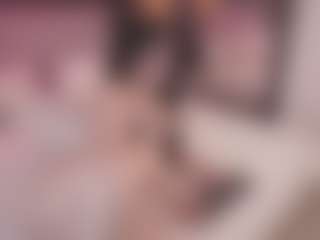 Bellatslatina's Live Sex Cam Show