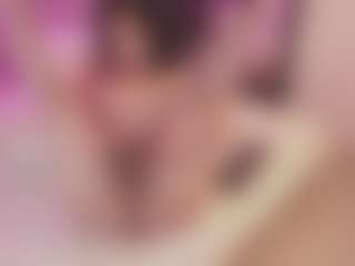 Bellatslatina's Live Sex Cam Show