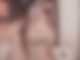 Bellatslatina's Live Sex Cam Show