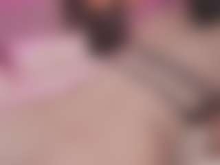 Bellatslatina's Live Sex Cam Show