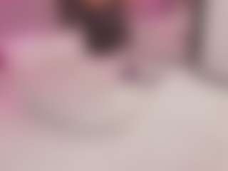Bellatslatina's Live Sex Cam Show