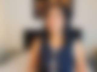 Shanon-mature MILF webcam performer live streaming