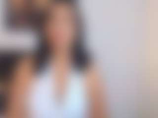 Live cam show with Shanon-mature - Bikini on justonemore.cc