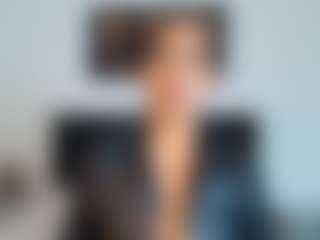 Shanon-mature MILF webcam performer live streaming