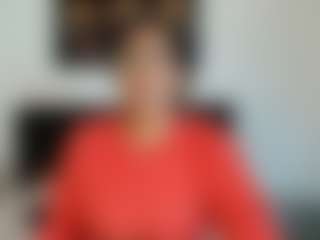 Live cam show with Shanon-mature - Bedroom on CamClone