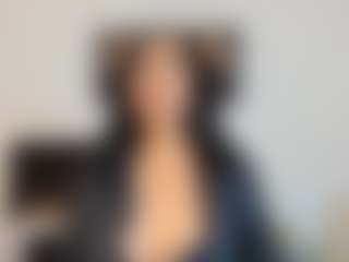 Live cam show with Shanon-mature - Full Nudity on madthumbs