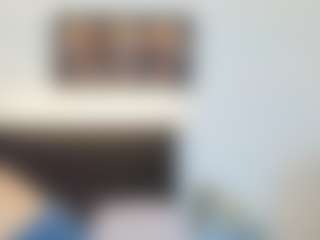 Shanon-mature MILF webcam performer live streaming