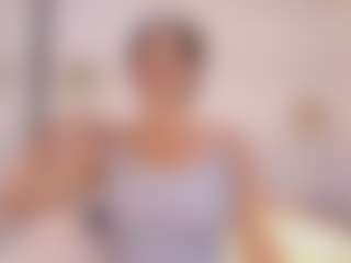 Live cam show with Shanon-mature - Curvy Middle Aged on Uber Horny