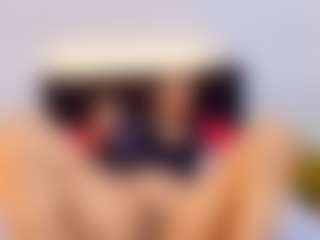 Shanon-mature MILF webcam performer live streaming