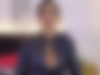 Live cam show with Shanon-mature - Full Nudity on Dolls Live