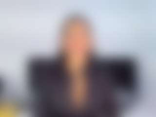 Shanon-mature MILF webcam performer live streaming
