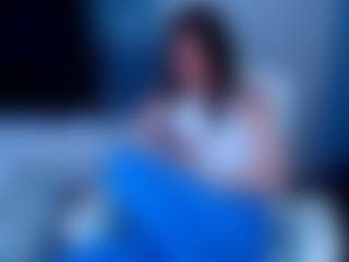 Live cam show with DaniellaTrue1 - Long Hair on Fit Hotties